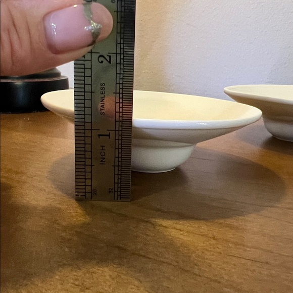 Crate&Barrel Rimmed Dot Dish Set - Picture 5 of 8